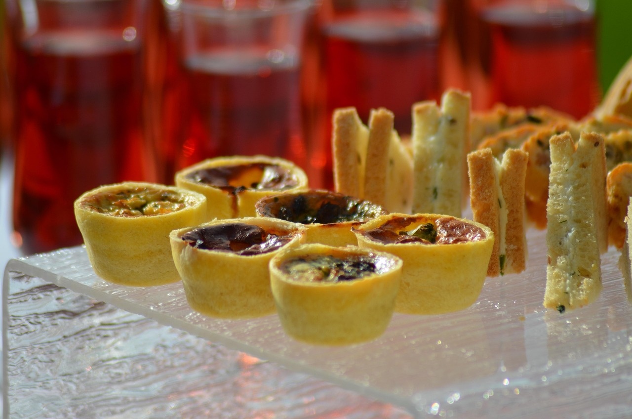 Festlich angerichtetes Gourmet-Buffet